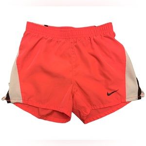 GIRLS NIKE SHORTS SIZE 5